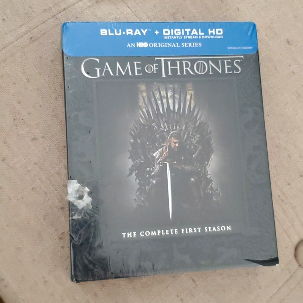NEW Unopened Game of Thrones Blu-Ray & Digital HD Season 1 Set